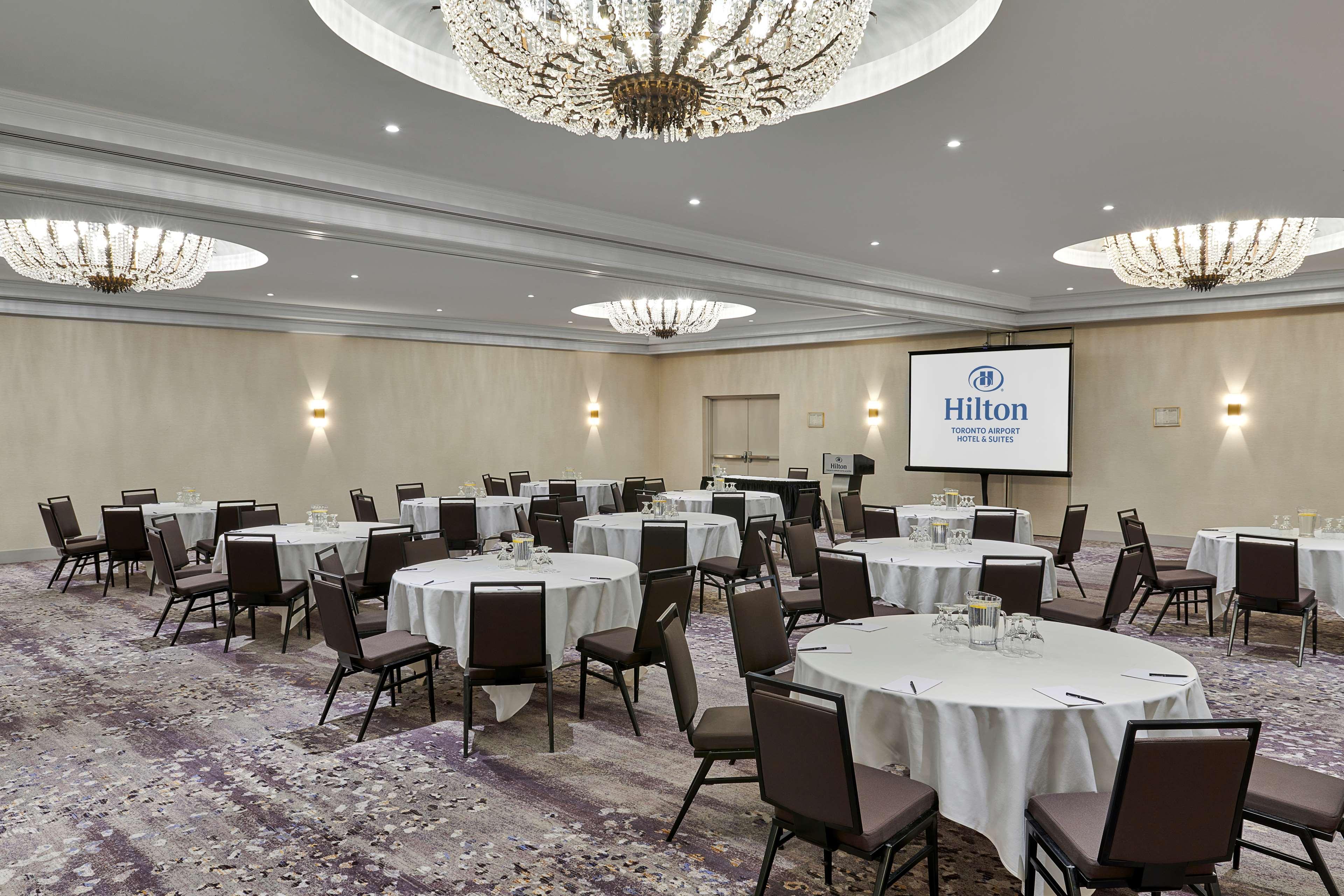Hilton Toronto Airport Hotel & Suites Місісаґа Екстер'єр фото
