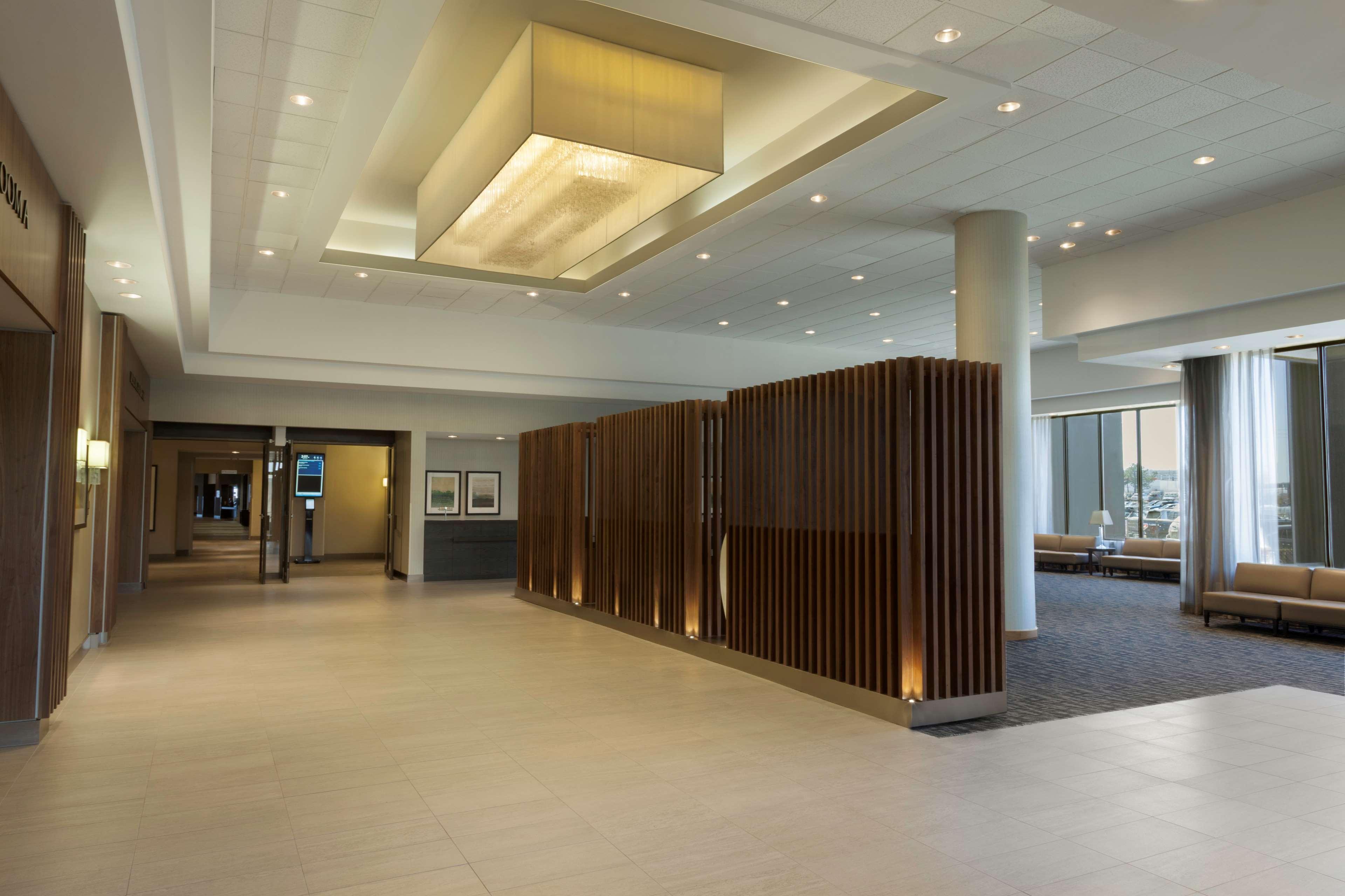 Hilton Toronto Airport Hotel & Suites Місісаґа Екстер'єр фото