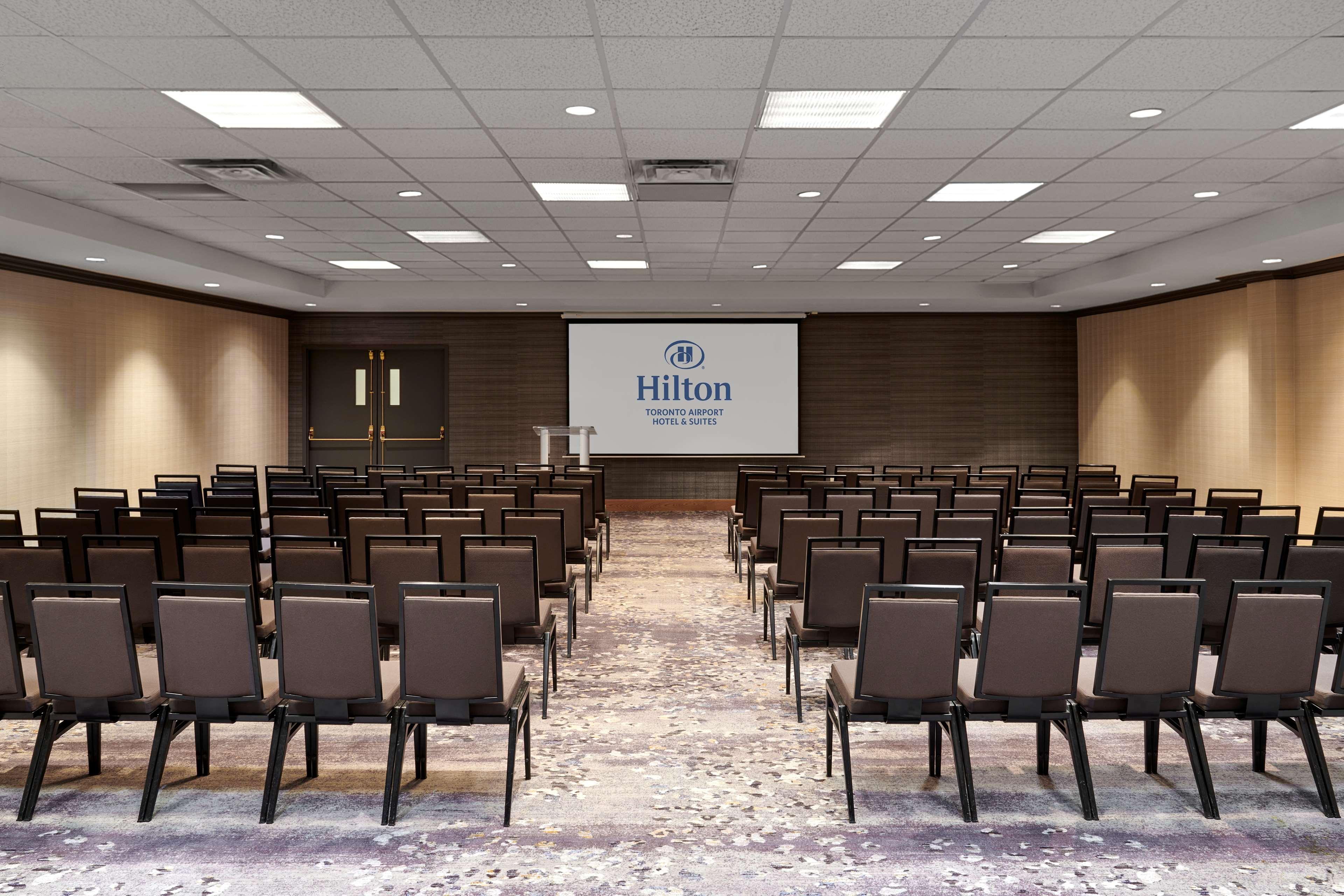 Hilton Toronto Airport Hotel & Suites Місісаґа Екстер'єр фото